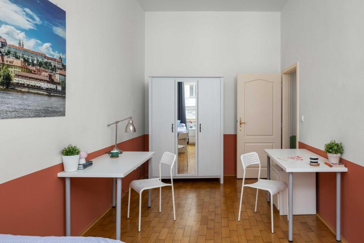 Letna Apartments Praha Bagian luar foto