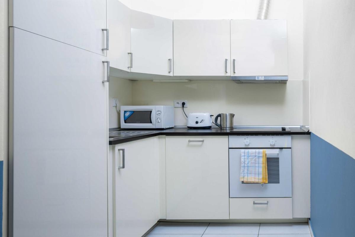 Letna Apartments Praha Bagian luar foto