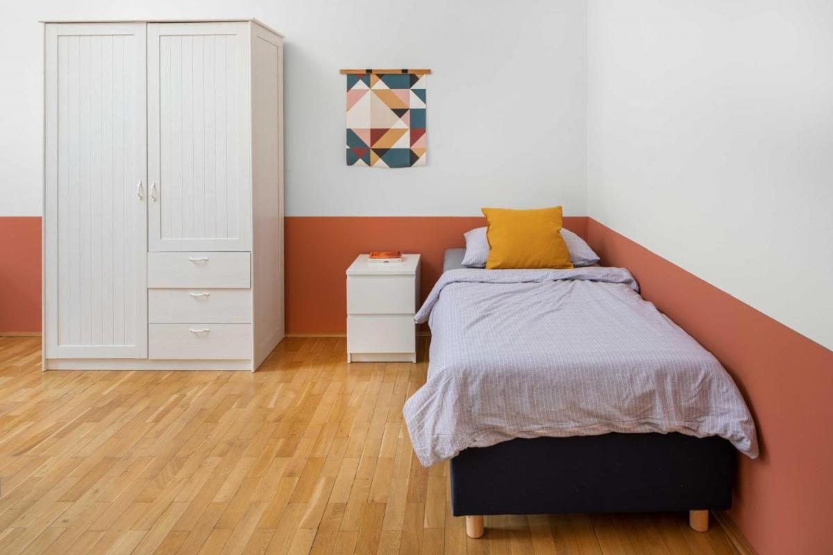 Letna Apartments Praha Bagian luar foto
