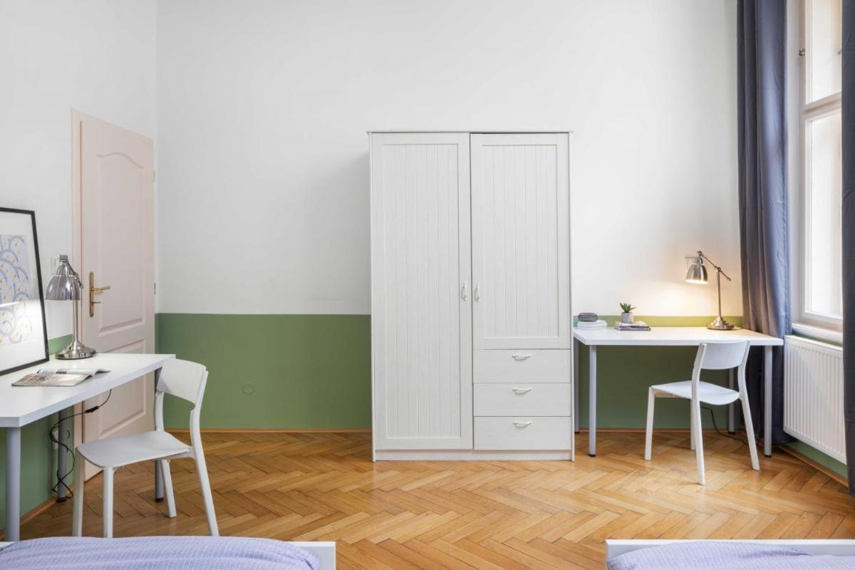 Letna Apartments Praha Bagian luar foto