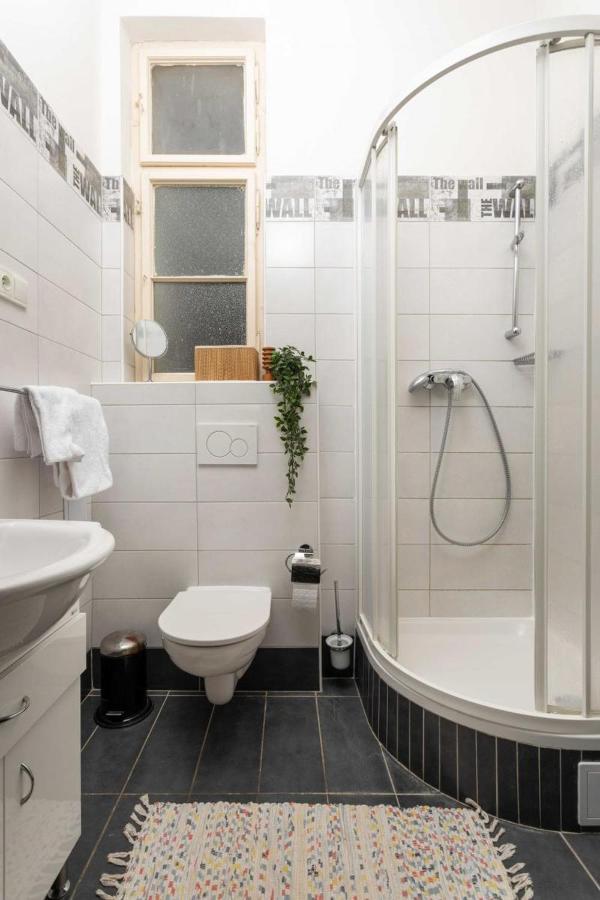 Letna Apartments Praha Bagian luar foto