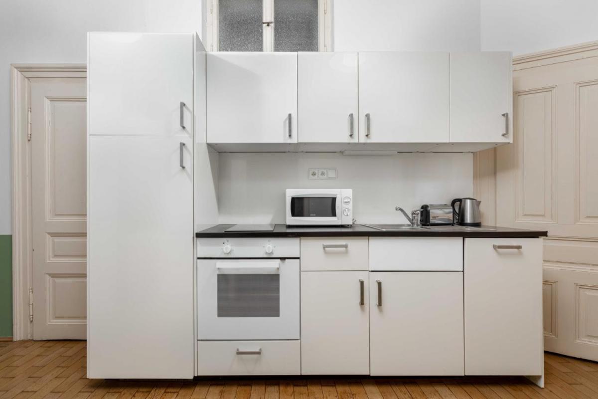 Letna Apartments Praha Bagian luar foto