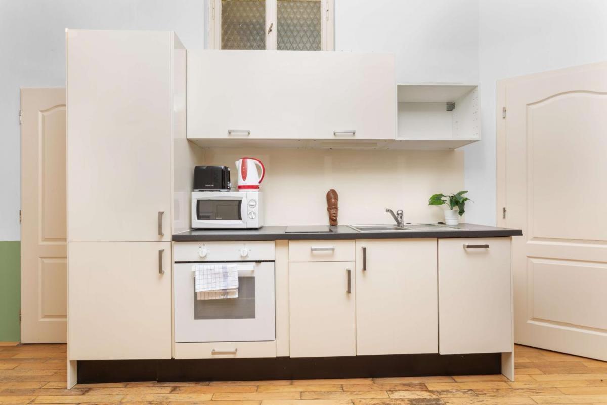 Letna Apartments Praha Bagian luar foto